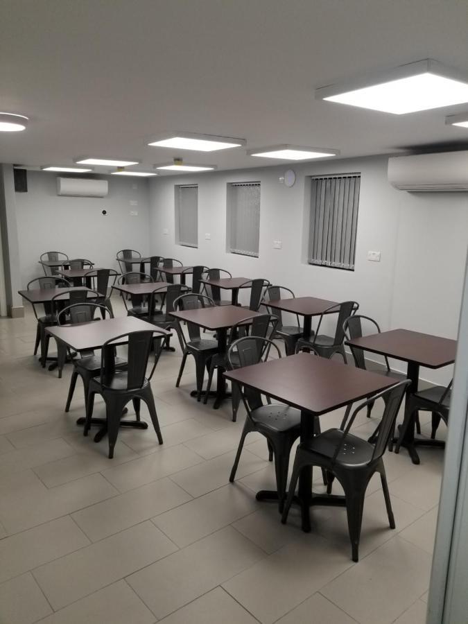 Blue Sapphire Hotel Ilford Dış mekan fotoğraf